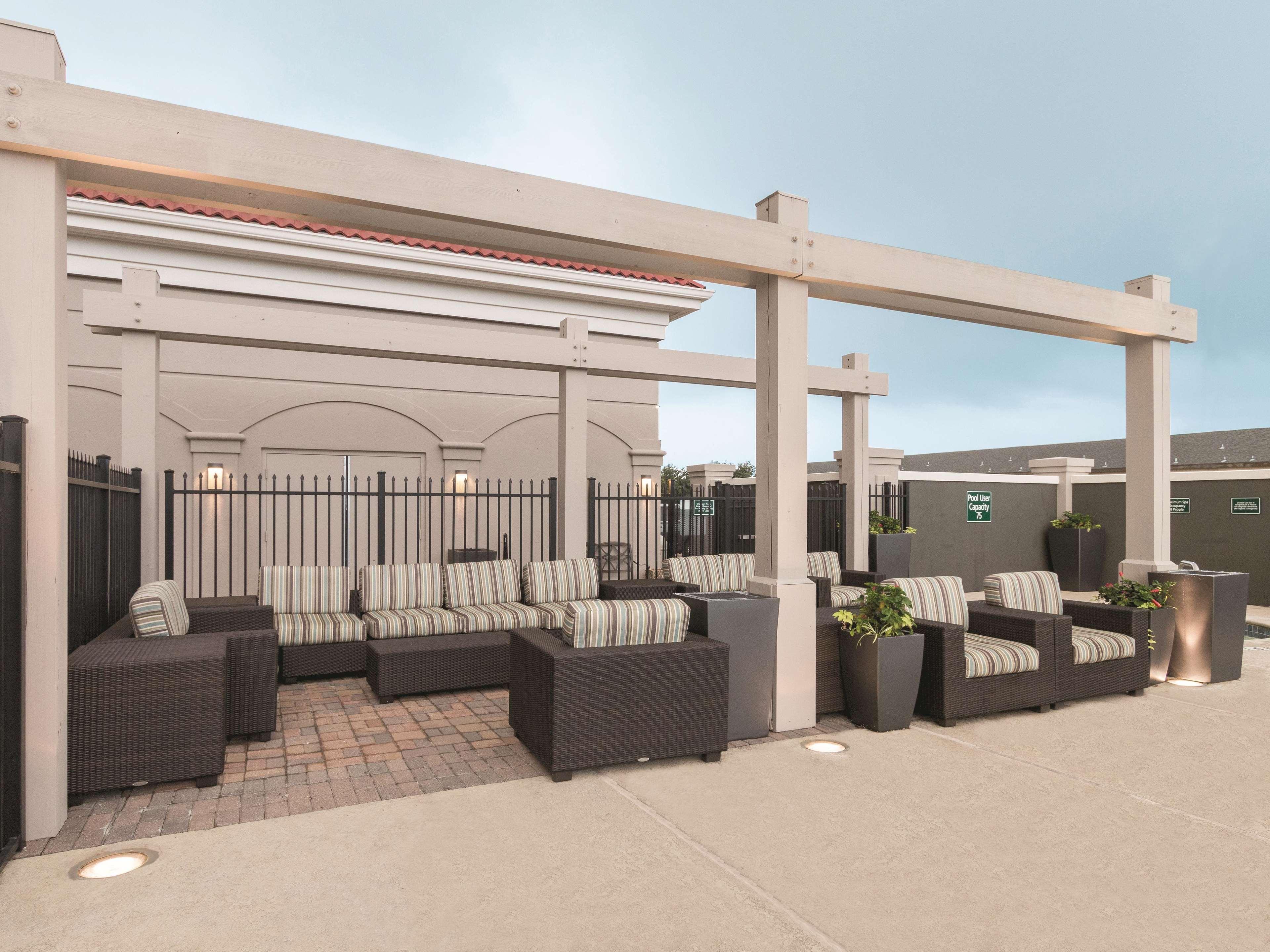 Hotel La Quinta By Wyndham Arlington North 6 Flags Dr Exterior foto