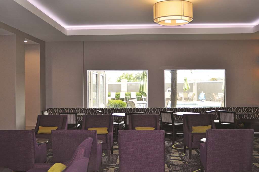 Hotel La Quinta By Wyndham Arlington North 6 Flags Dr Facilidades foto